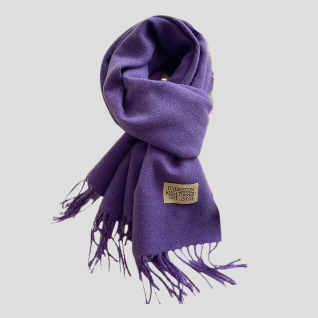 Wollschal im klassischen Winterstil