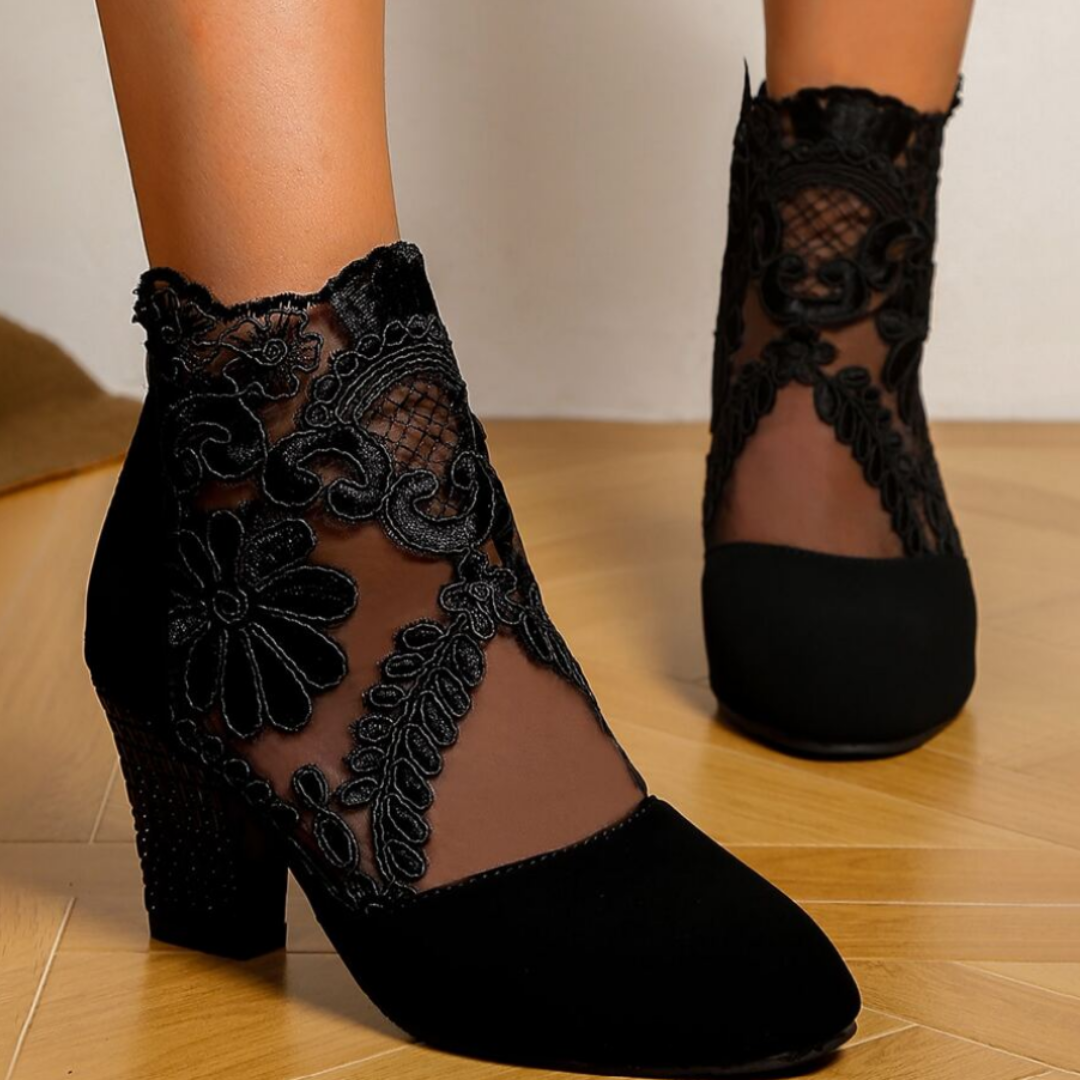 High Heels mit besticktem Spitzendesign