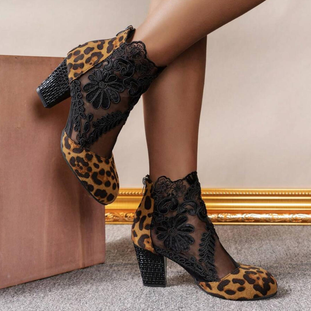 High Heels mit besticktem Spitzendesign