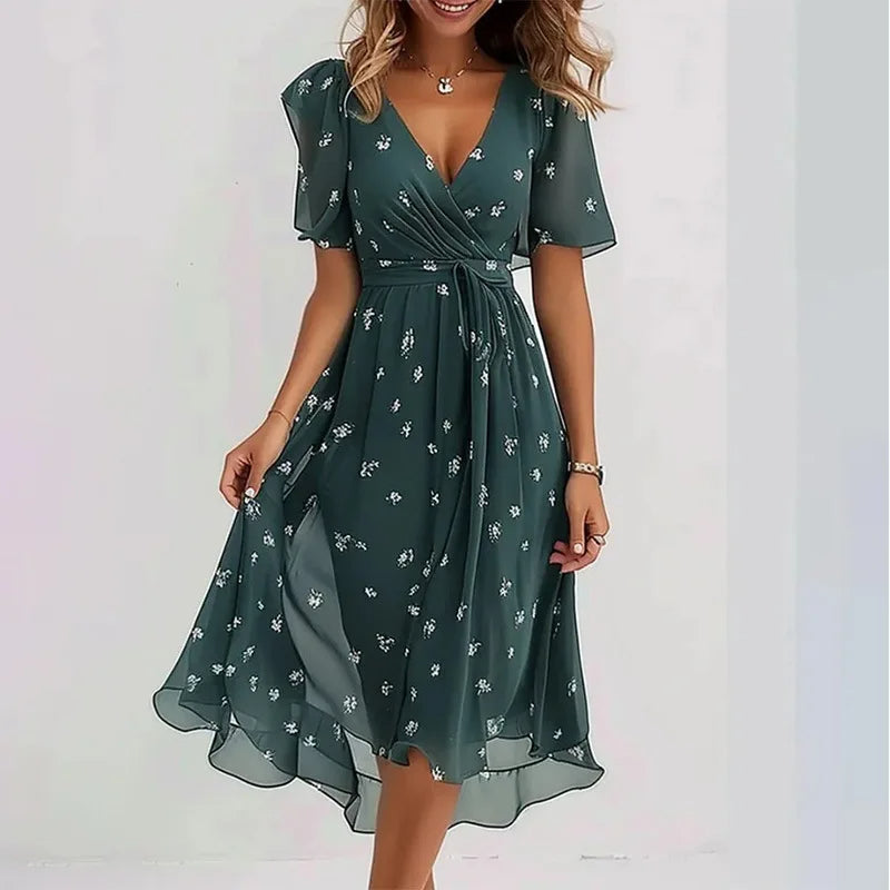 Fließendes Sommerkleid mit Blumenmuster (knielang)