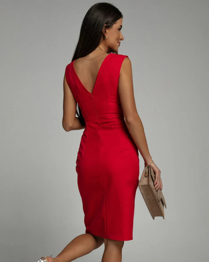 Kleid mit V-Ausschnitt und Schlitz