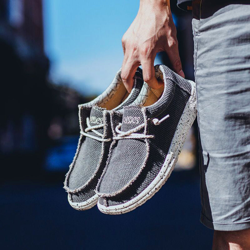 Leichte, bequeme Slipper für Herren