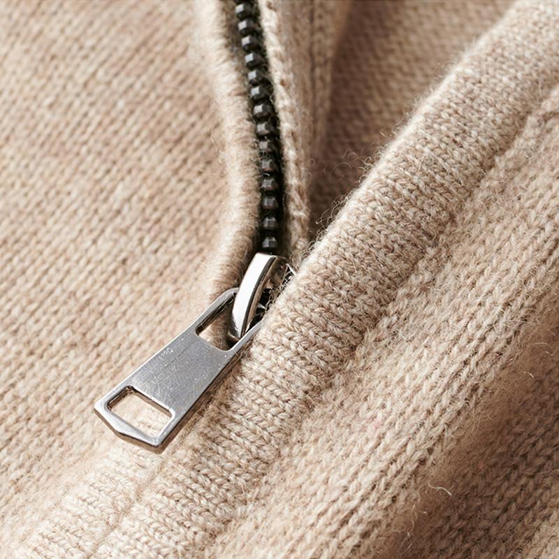 Emil Pullover mit Halbem Reißverschluss und Rippstruktur