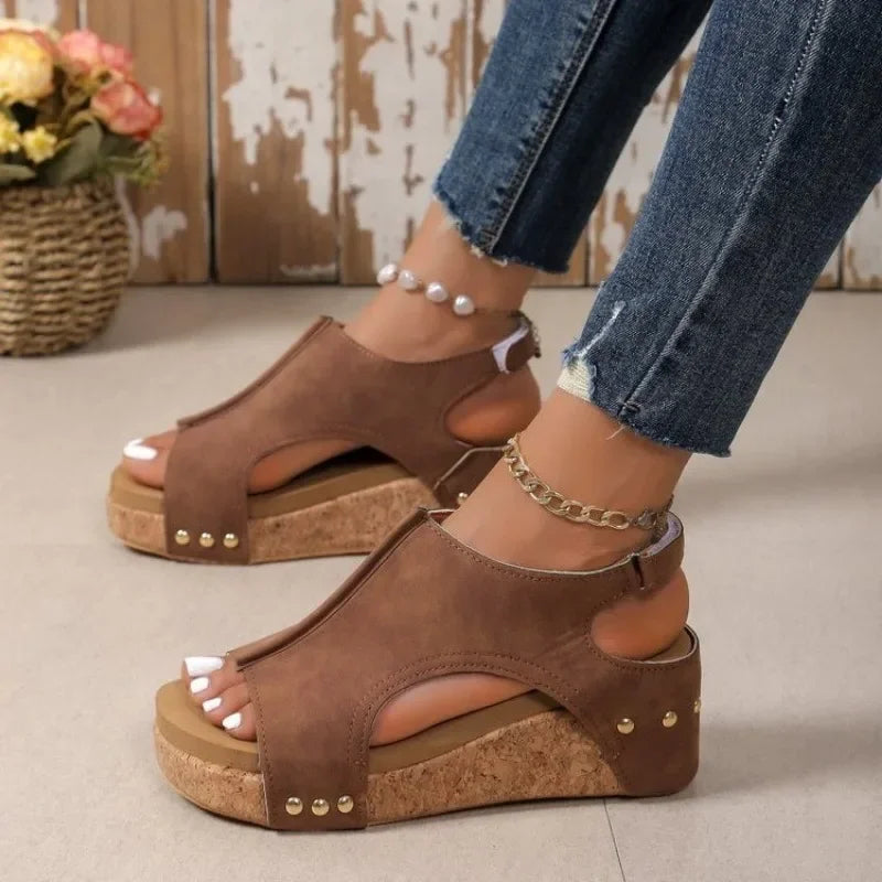Modische Keilsandalen für Damen