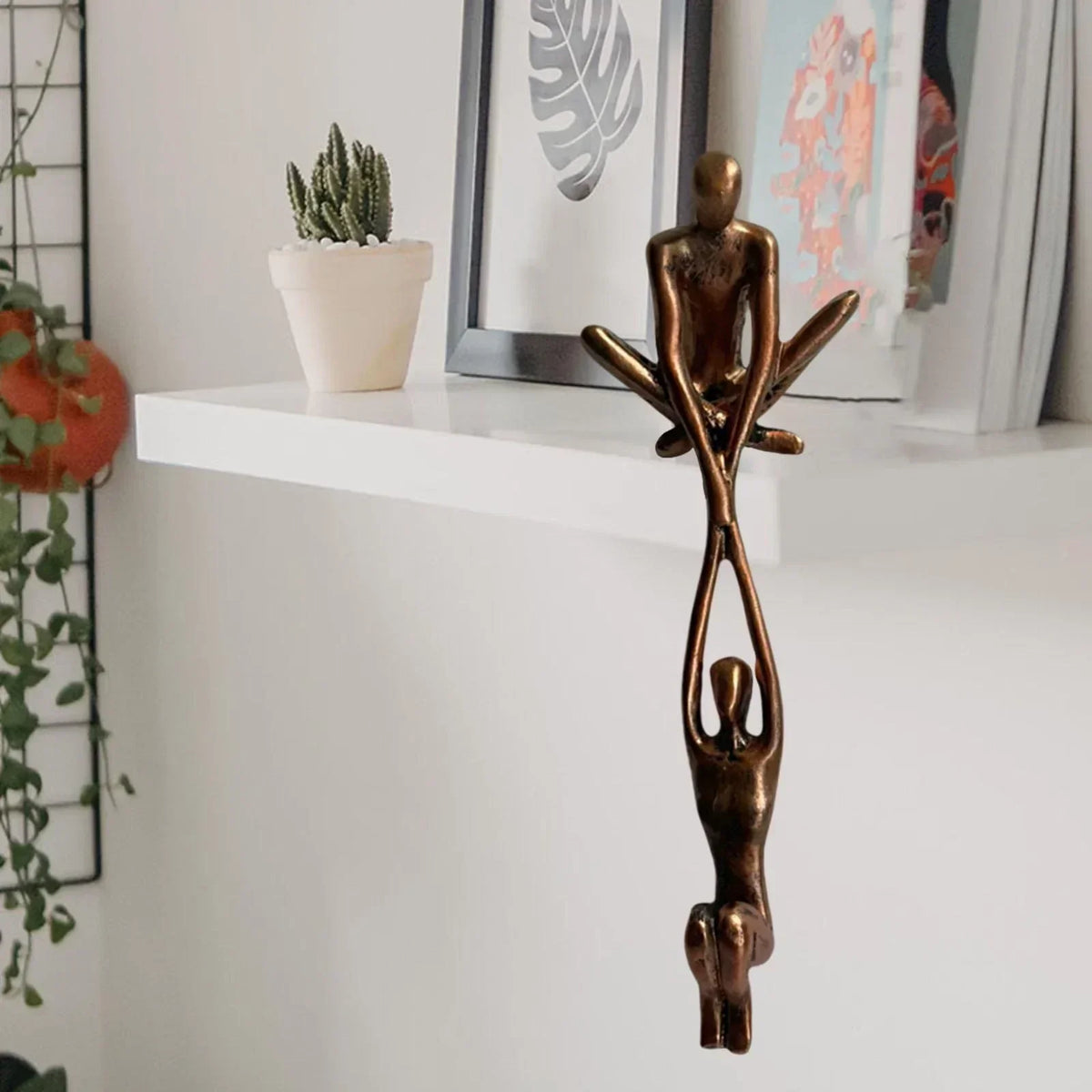 Skulptur Figur Ewige Liebe und Kraft