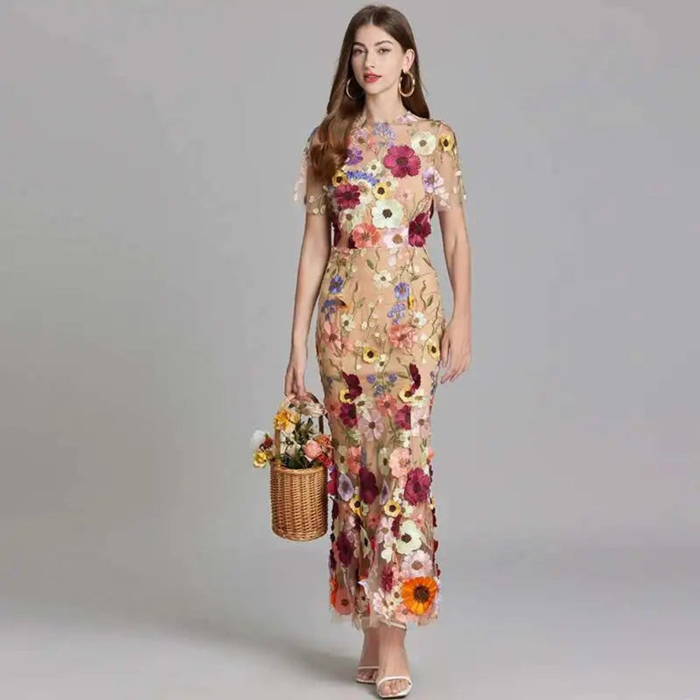 Sommerliches Ballkleid aus bestickter Spitze für Damen