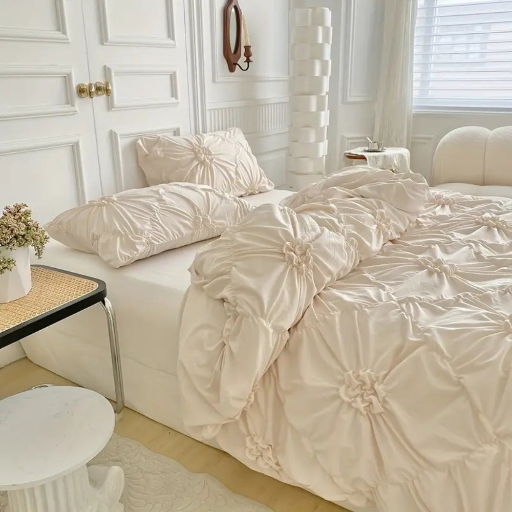Elegantes Bettwäsche-Set mit Raffblumen-Design