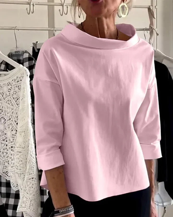 Lässiges Top mit breitem Revers und halbem Rollkragen für einen stylischen Look