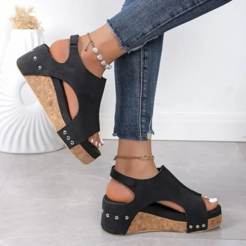 Modische Keilsandalen für Damen