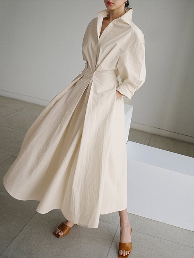 Elegantes Maxikleid mit Vintage-Ausschnitt