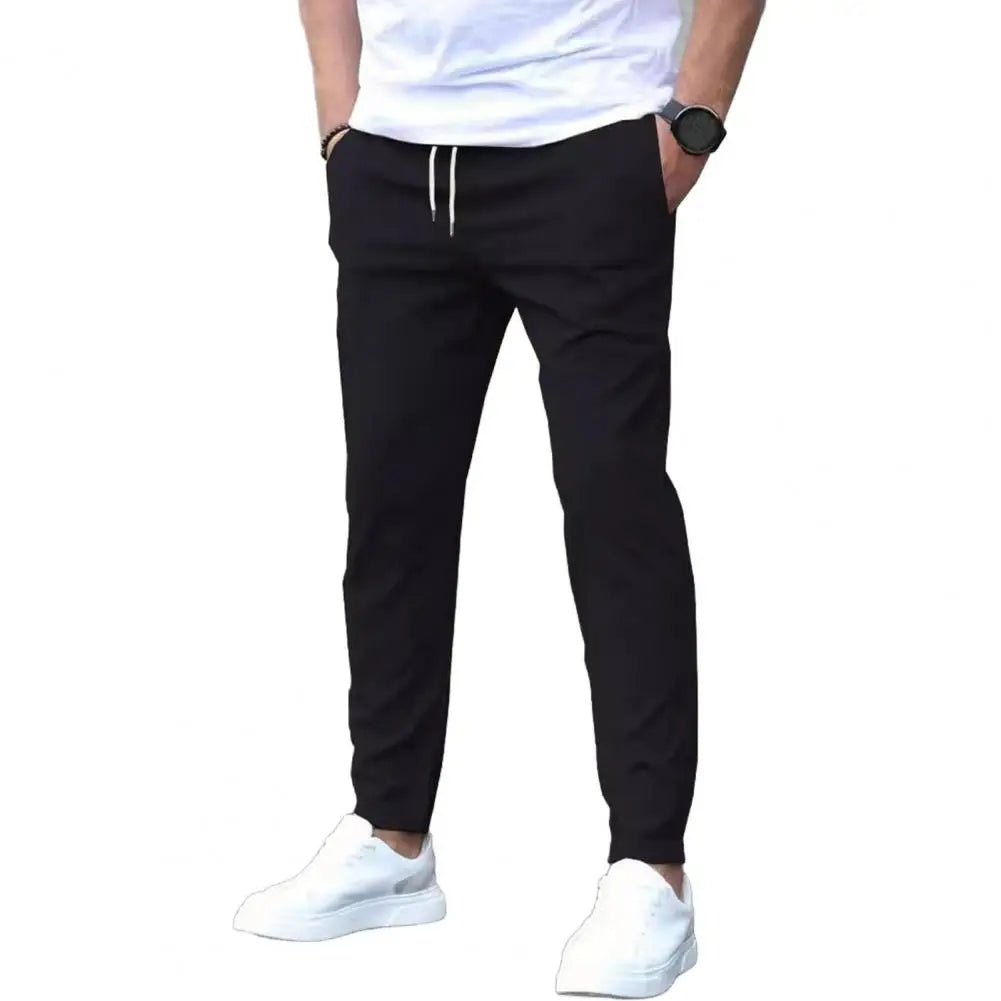 Sportliche Jogginghose für Herren mit Taschen und elastischem Bund
