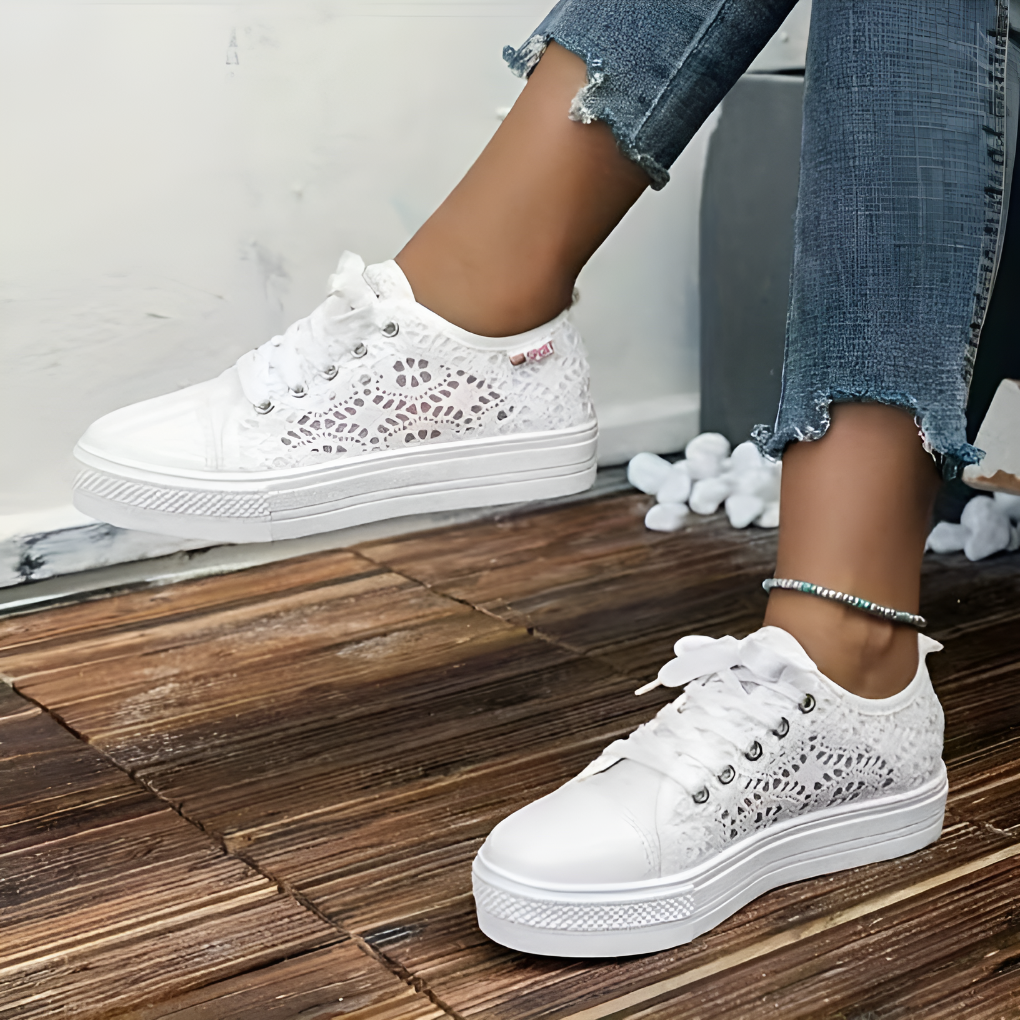 Lässige, modische Spitzen-Sneaker