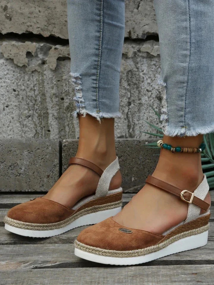 Orthopädische Sandalen mit modischem Design und maximalem Komfort