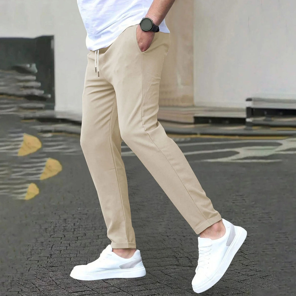 Sportliche Jogginghose mit Taschen und elastischem Bund