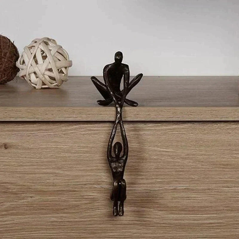 Skulptur Figur Ewige Liebe und Kraft