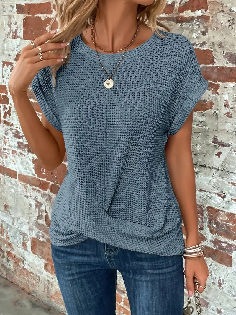 Waffelgestricktes Batwing Soft Light Blue Top mit gedrehtem Saum