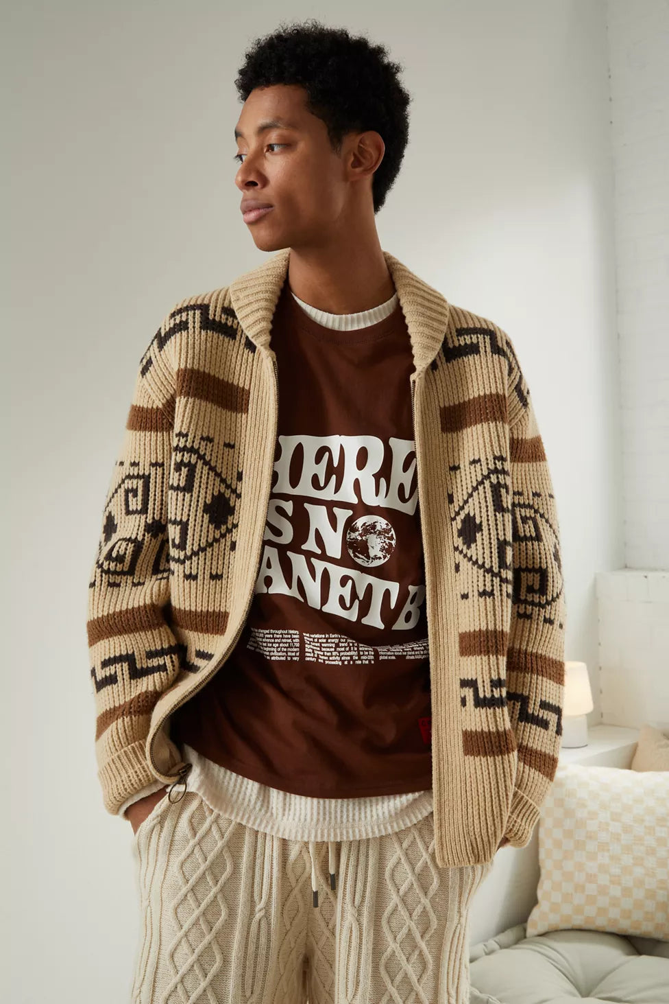 Vintage Strick-Cardigan für Herren mit Reißverschluss. Zeitloser Stil trifft auf modernen Komfort.