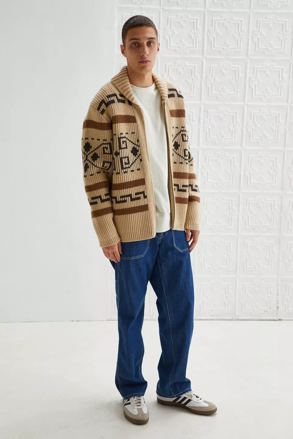 Vintage Strick-Cardigan für Herren mit Reißverschluss. Zeitloser Stil trifft auf modernen Komfort.