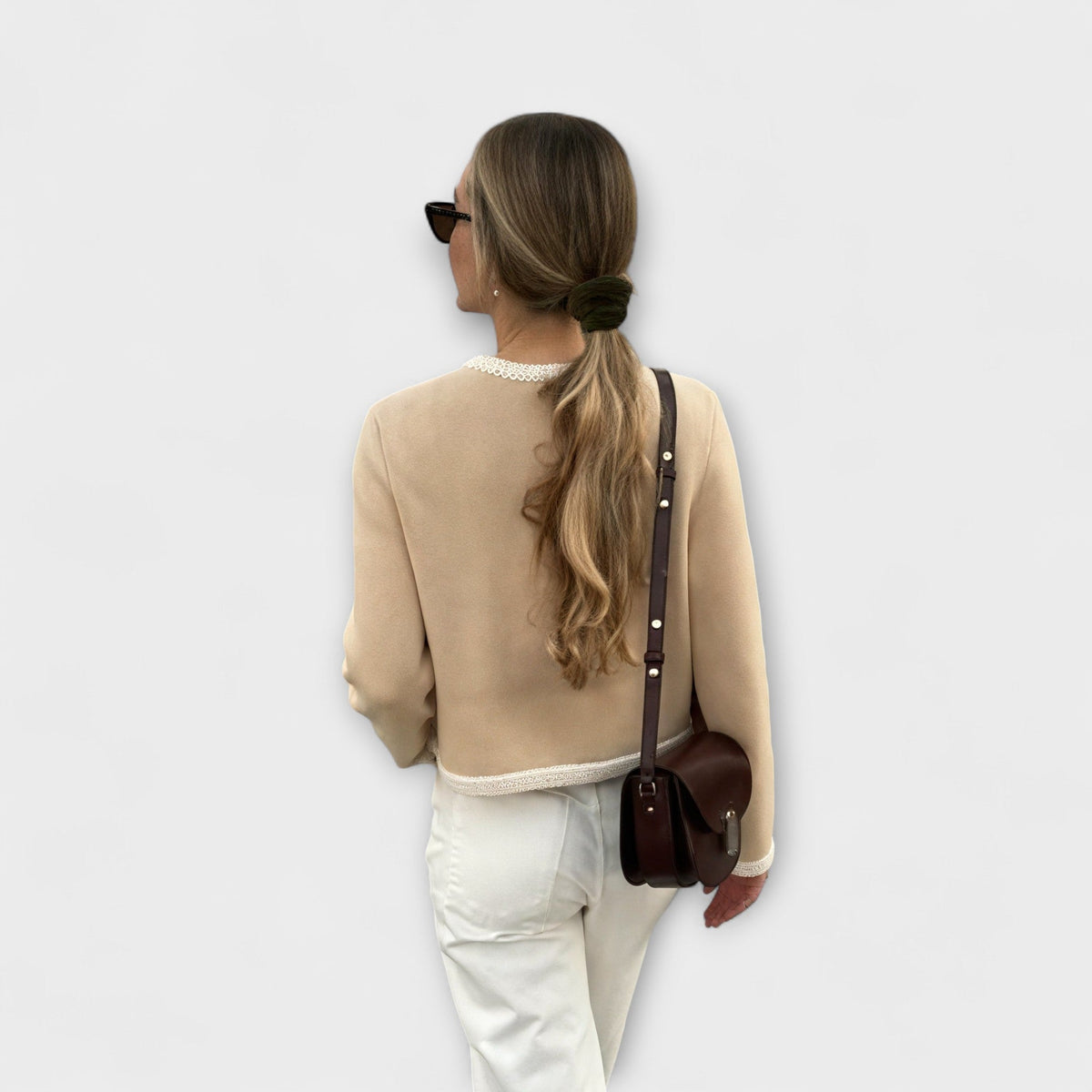Damen Elegante Strickjacke mit Ziertaschen