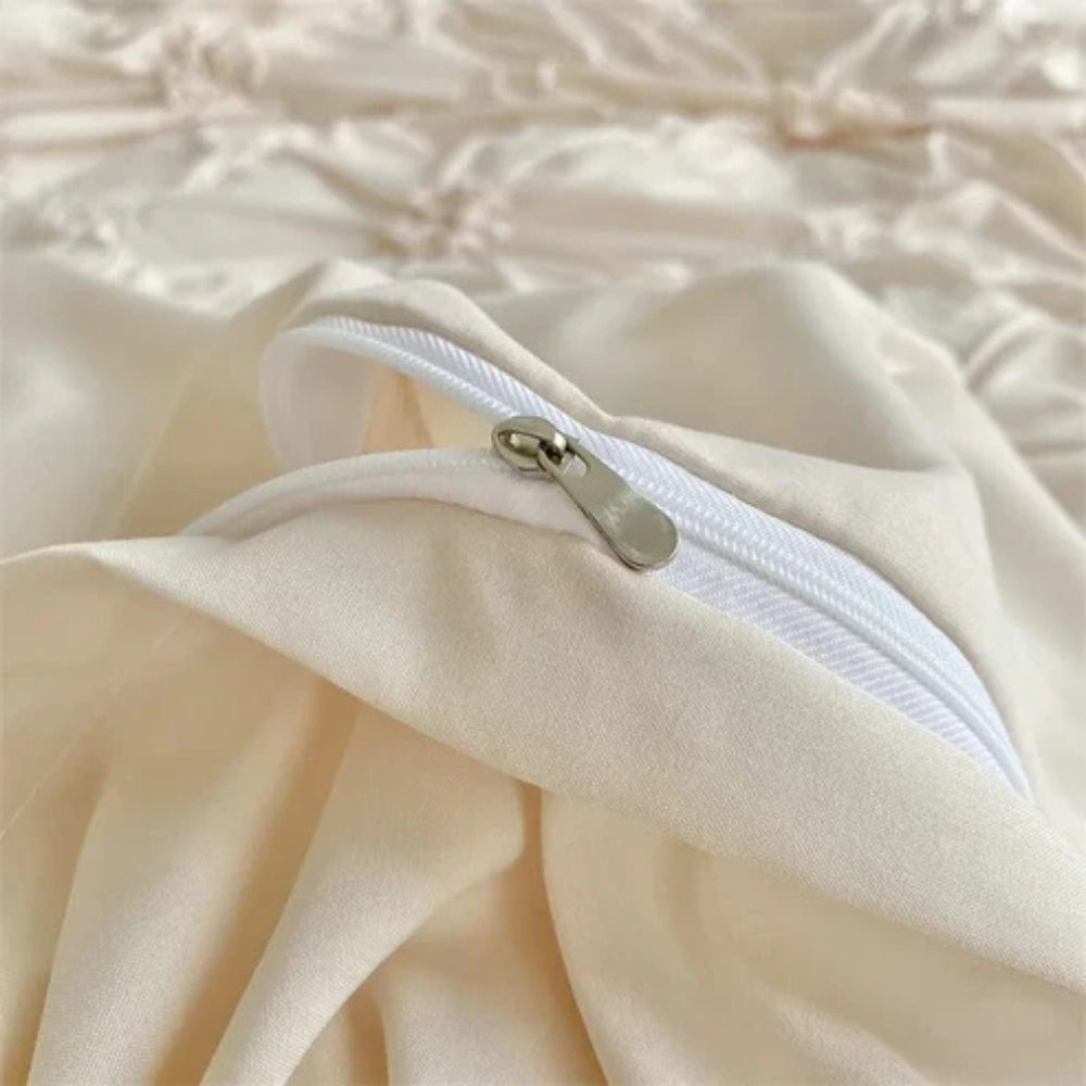 Elegantes Bettwäsche-Set mit Raffblumen-Design