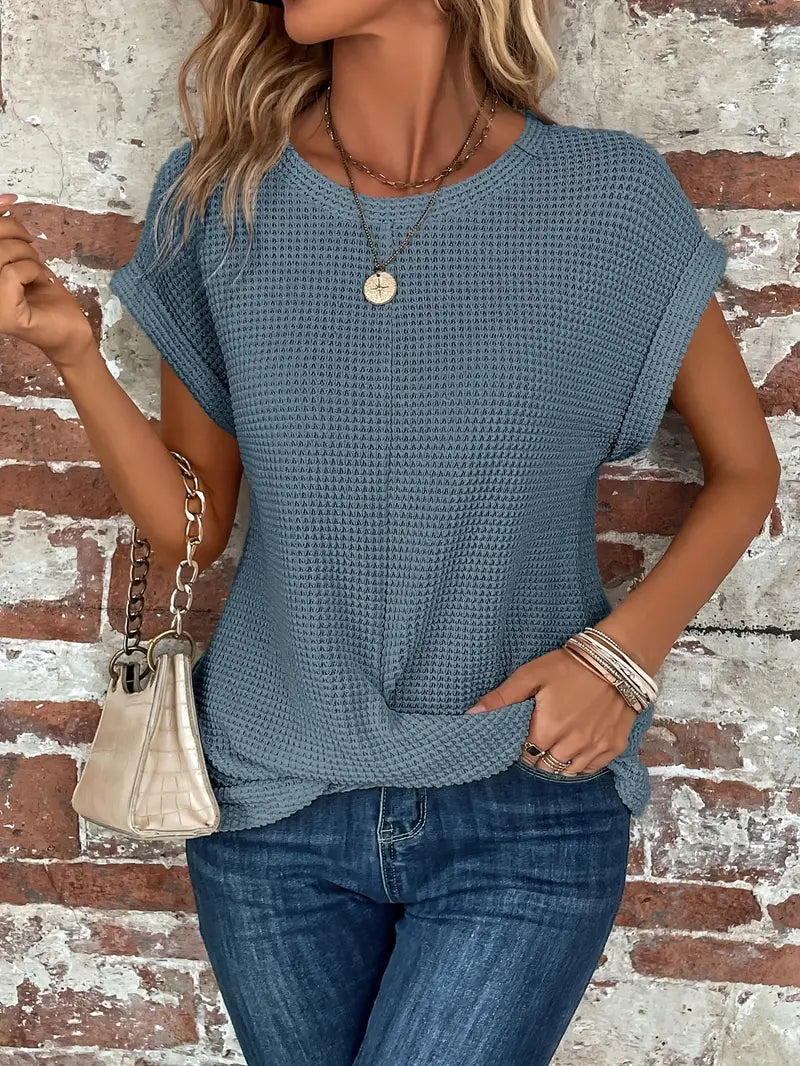 Waffelgestricktes Batwing Soft Light Blue Top mit gedrehtem Saum