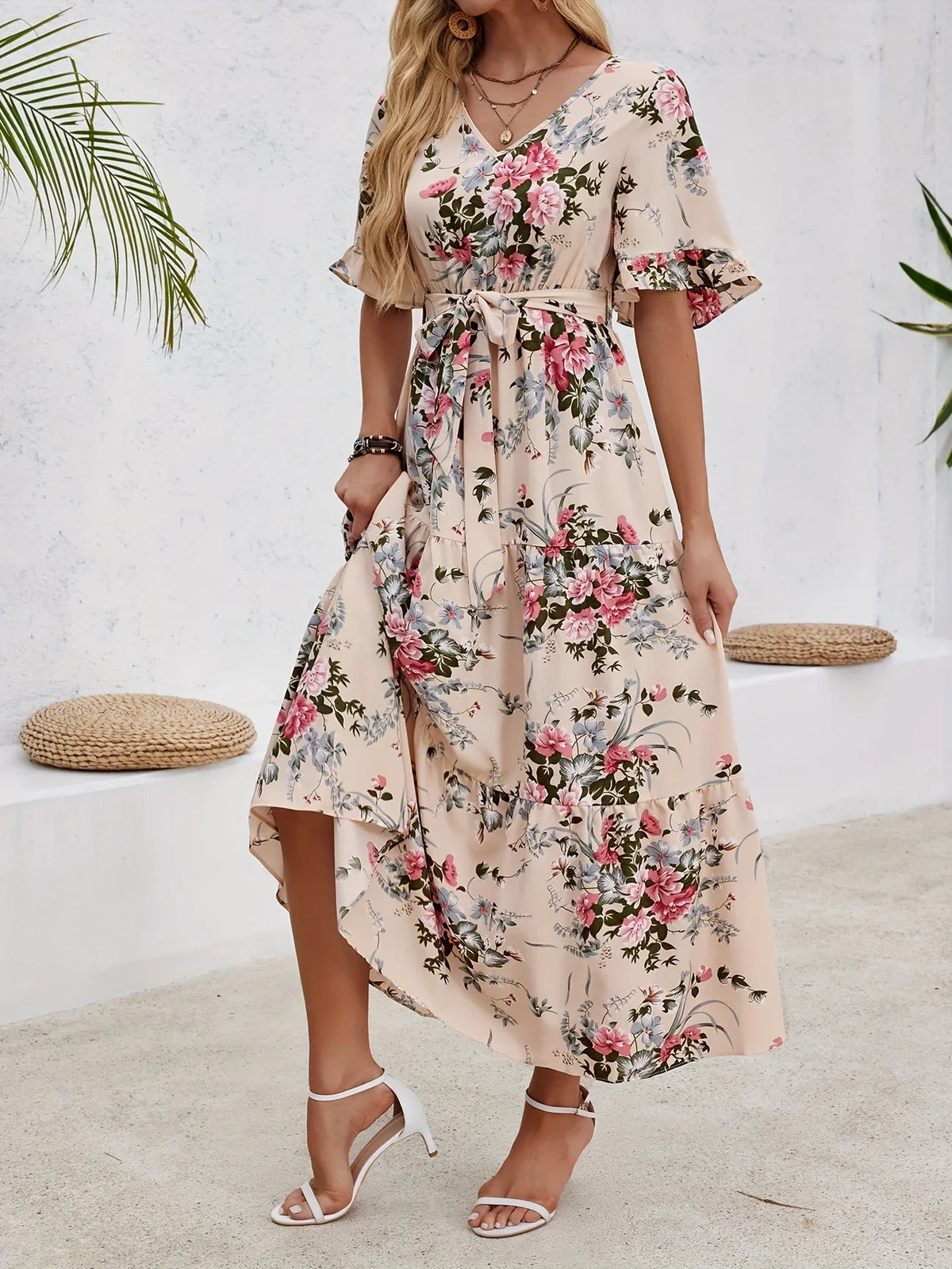 Florales Kleid mit Rüschen Eleganter V-Ausschnitt & Schleifengürtel Luftiges Sommerkleid