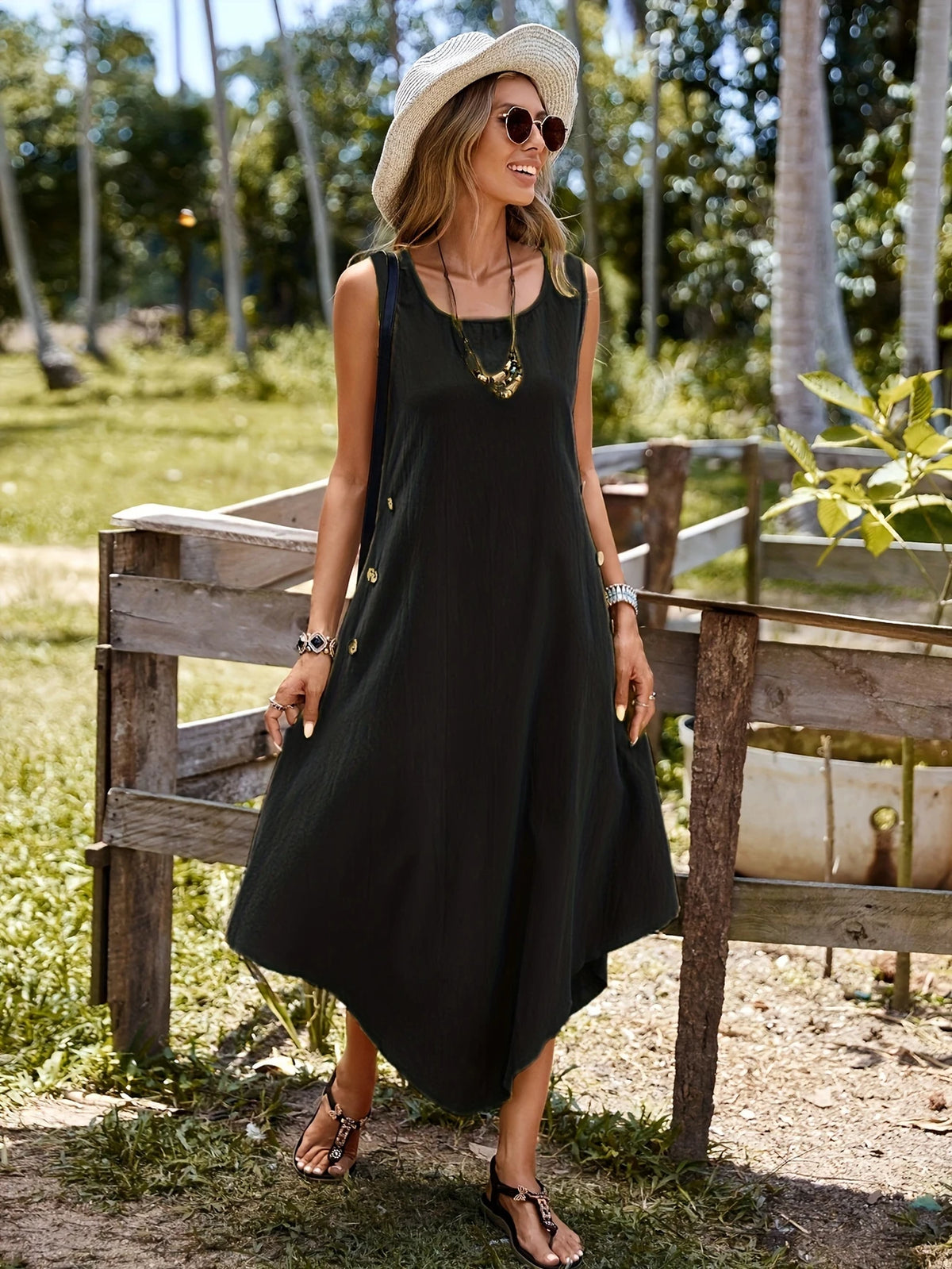 Elegantes Asymmetrisches Kleid für Dame Ärmelos A-Linie