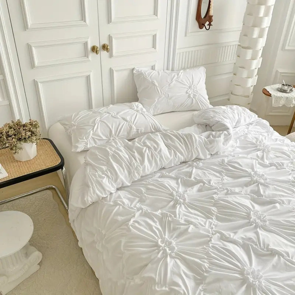 Elegantes Bettwäsche-Set mit Raffblumen-Design