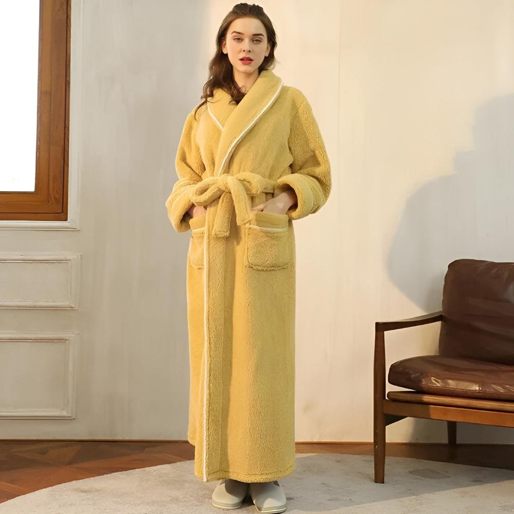 Luxuriöser, warmer und bequemer Fleece-Bademantel