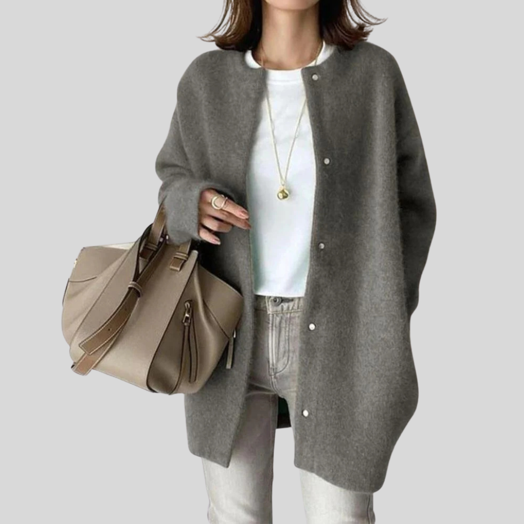 Elegant Cardigan – Refined Knit Layer