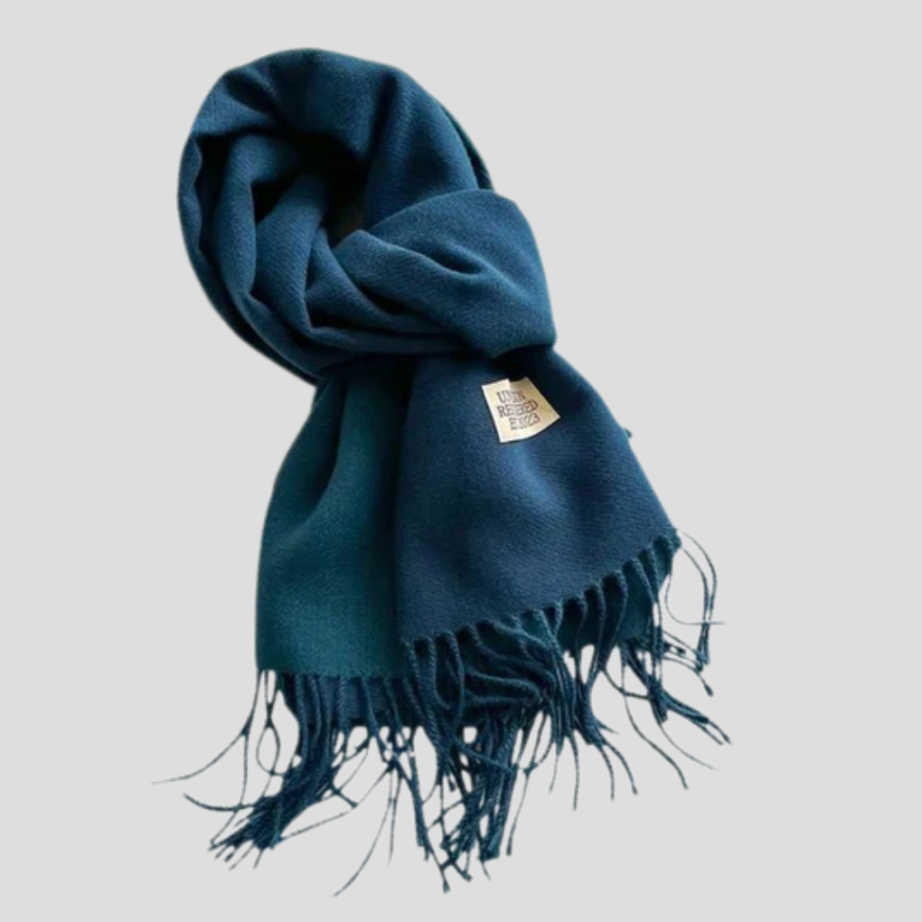 Wollschal im klassischen Winterstil