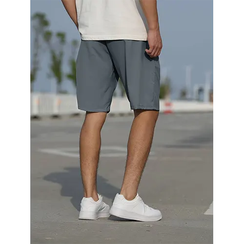 Hoch geschnittene Sommershorts für Männer | Atmungsaktiv