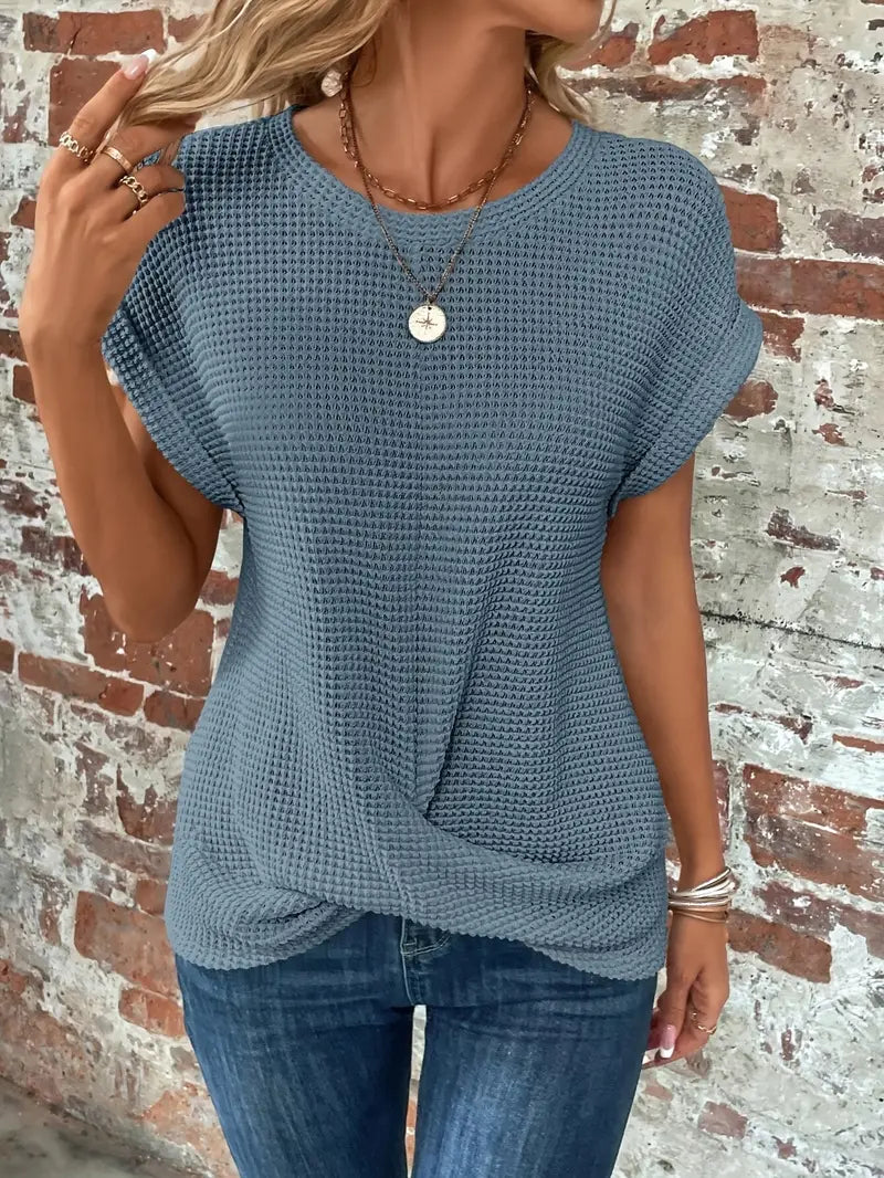 Waffelgestricktes Batwing Soft Light Blue Top mit gedrehtem Saum