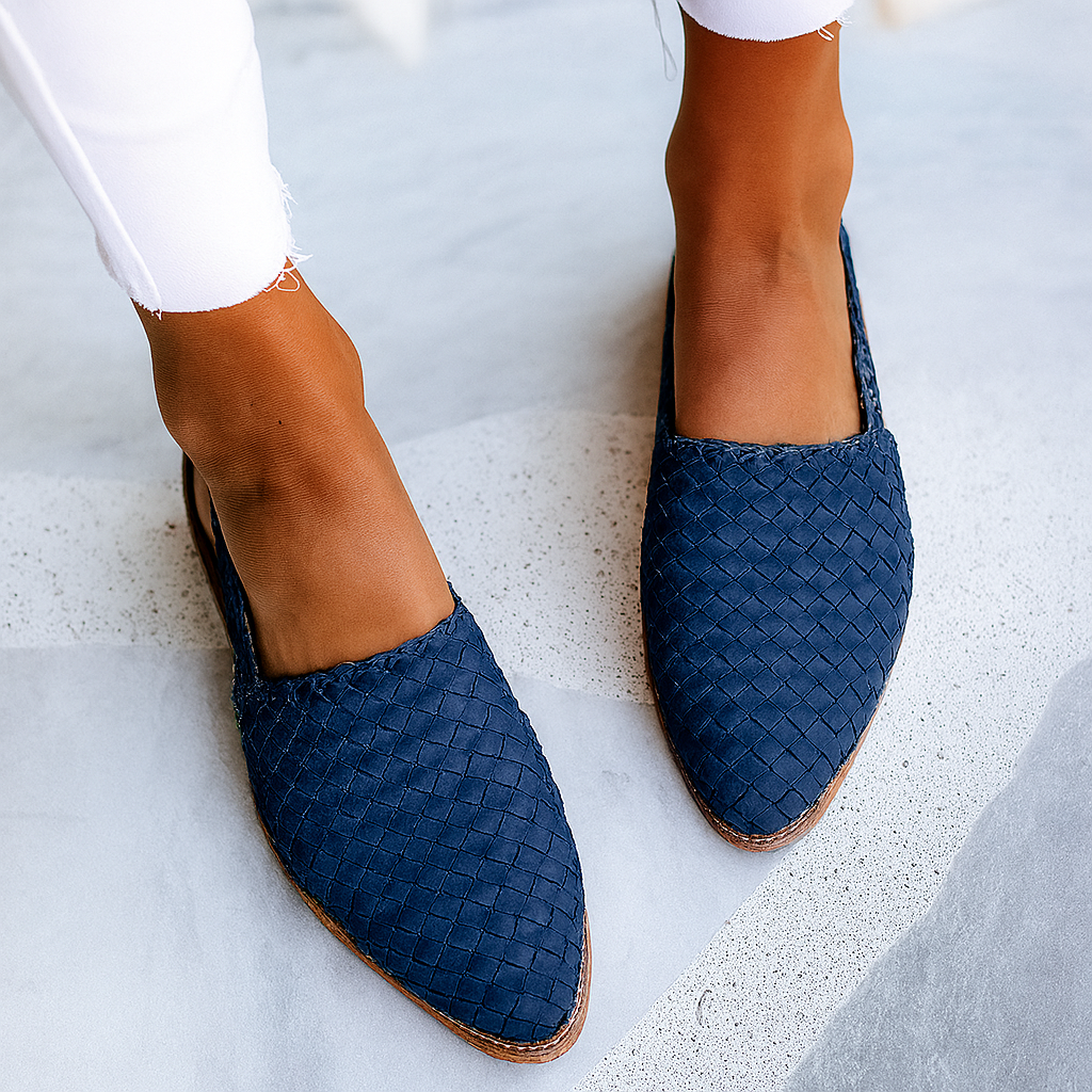 Flache Sandalen im britischen Retro-Stil