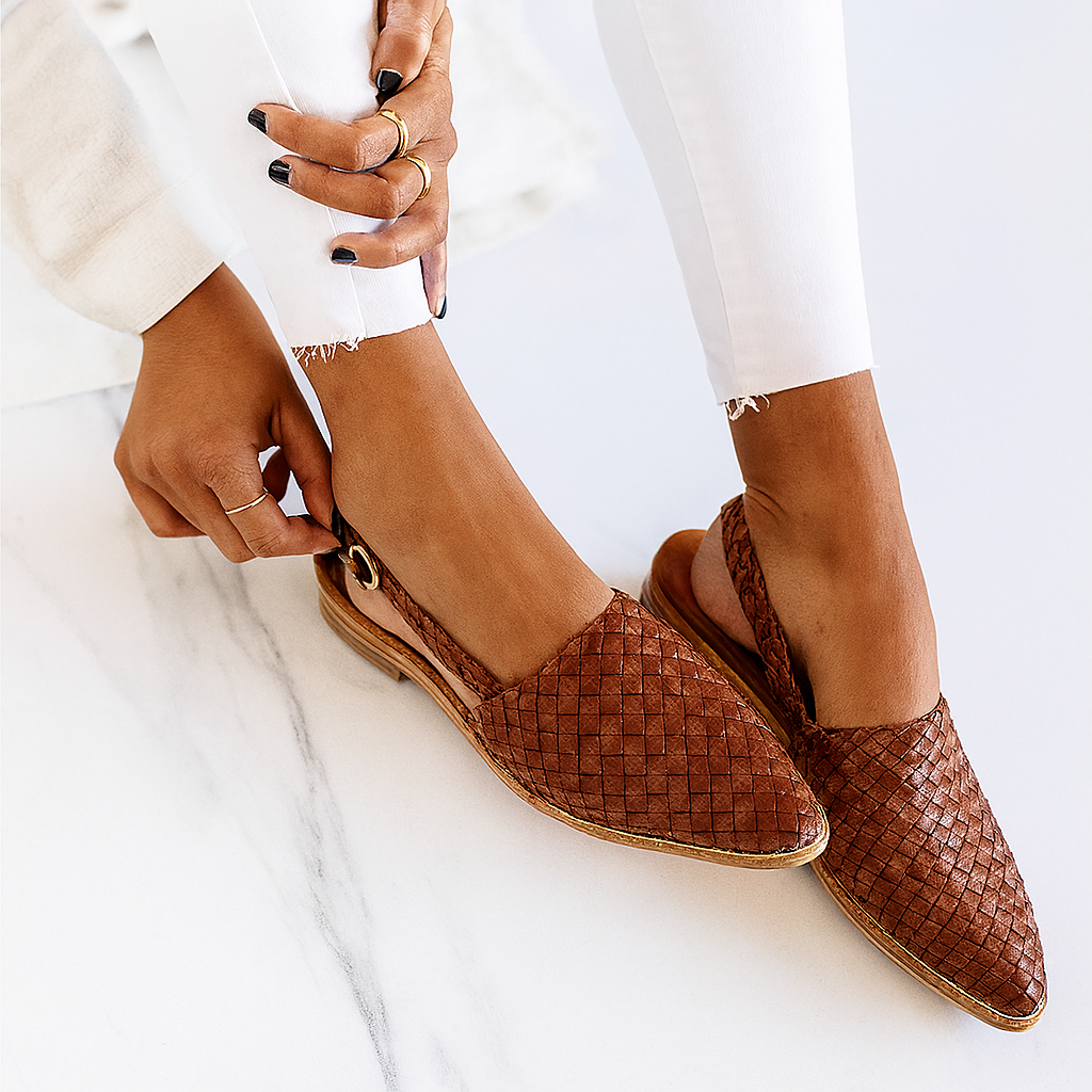 Flache Sandalen im britischen Retro-Stil
