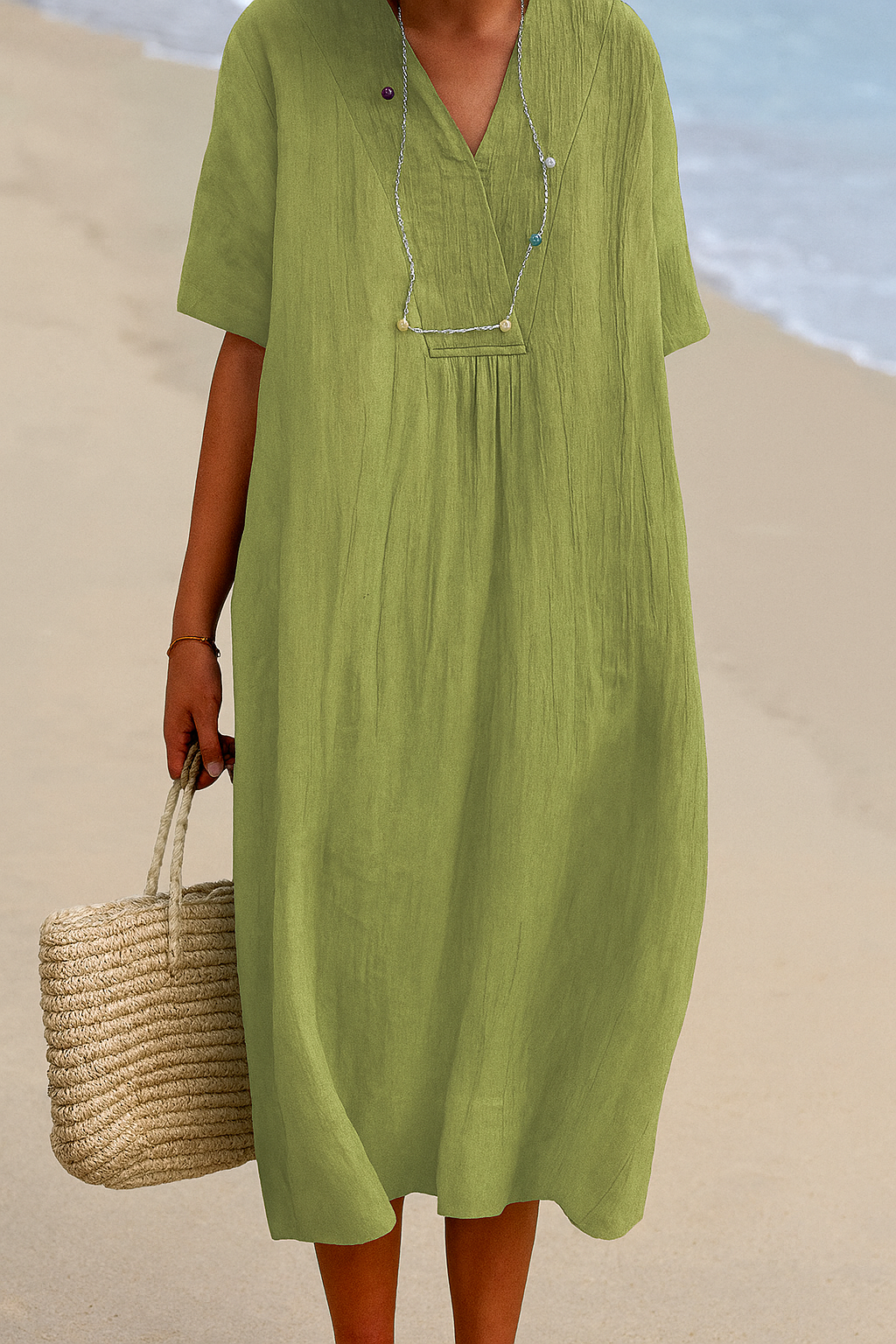 Entspanntes Strandkleid mit V-Ausschnitt und kurzen Ärmeln