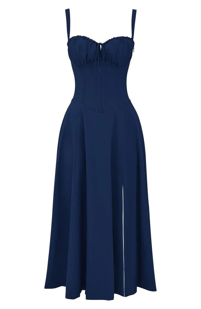 Taillenformendes Kleid mit Blumenmuster