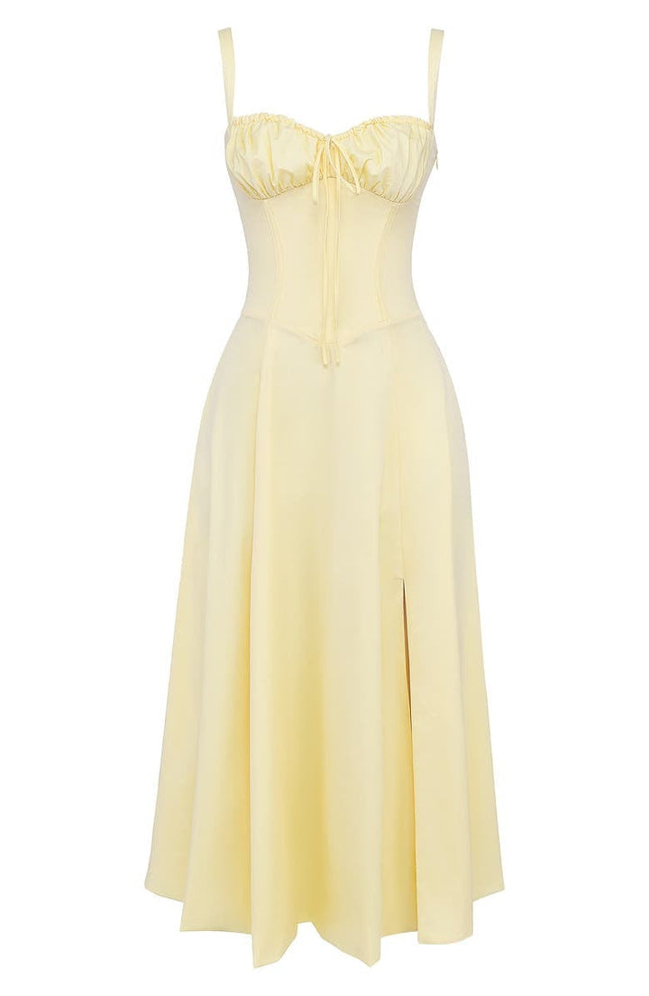 Taillenformendes Kleid mit Blumenmuster