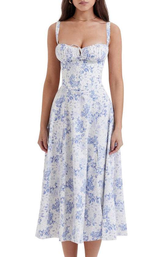 Taillenformendes Kleid mit Blumenmuster