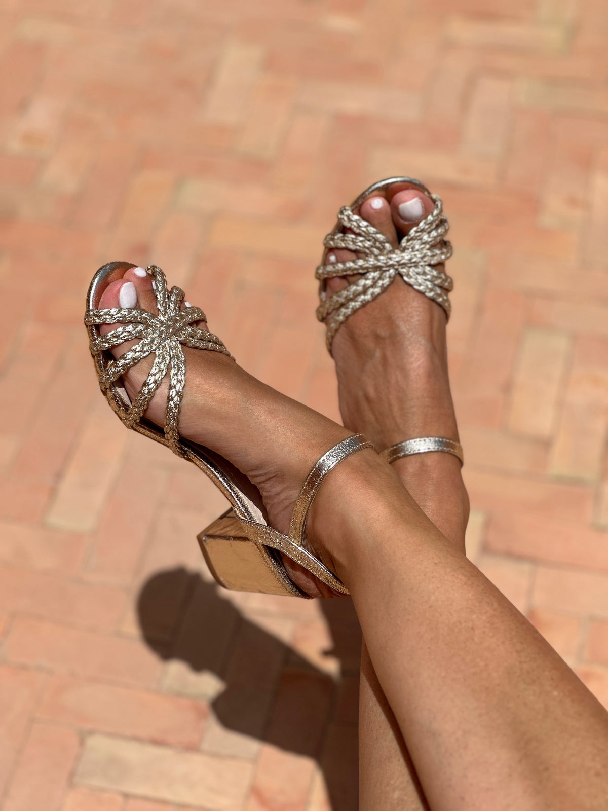 Damen Elegante Glänzende Riemchensandalen