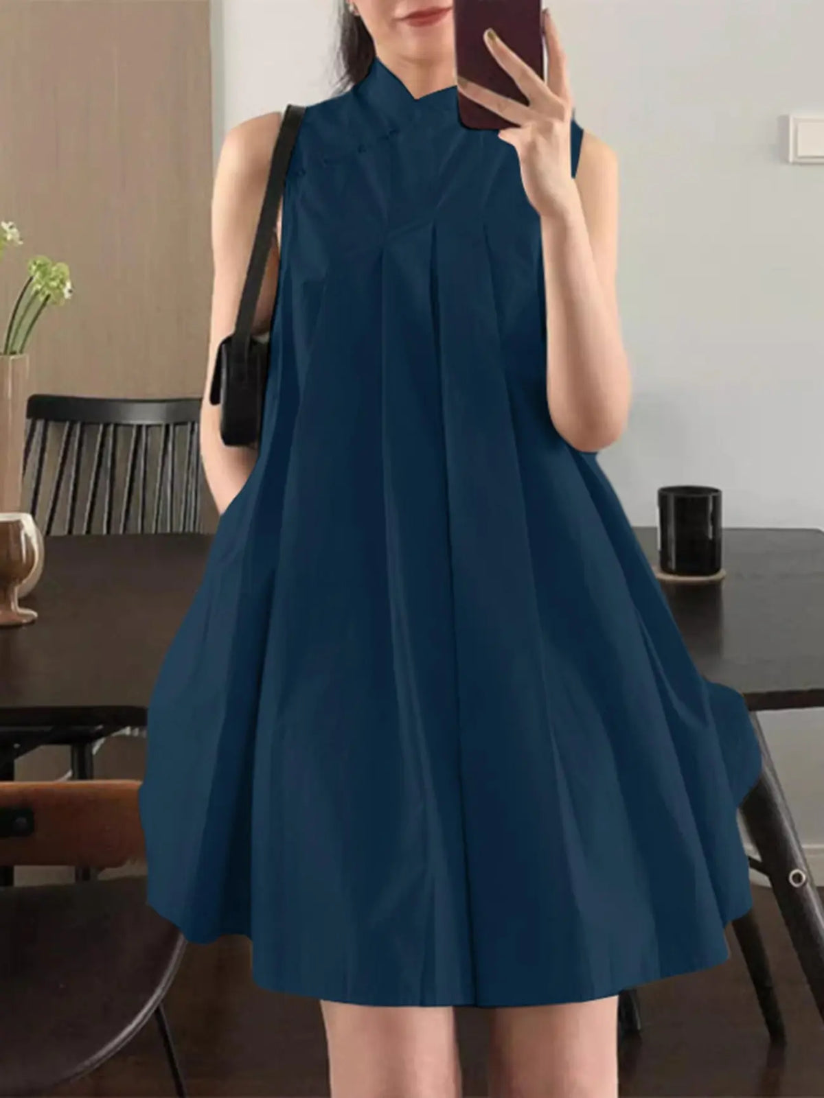 Ärmelloses Sommerkleid – Stehkragen mit Knöpfen, elegantes A-Linien-Kleid aus leichtem Polyester mit Taschen