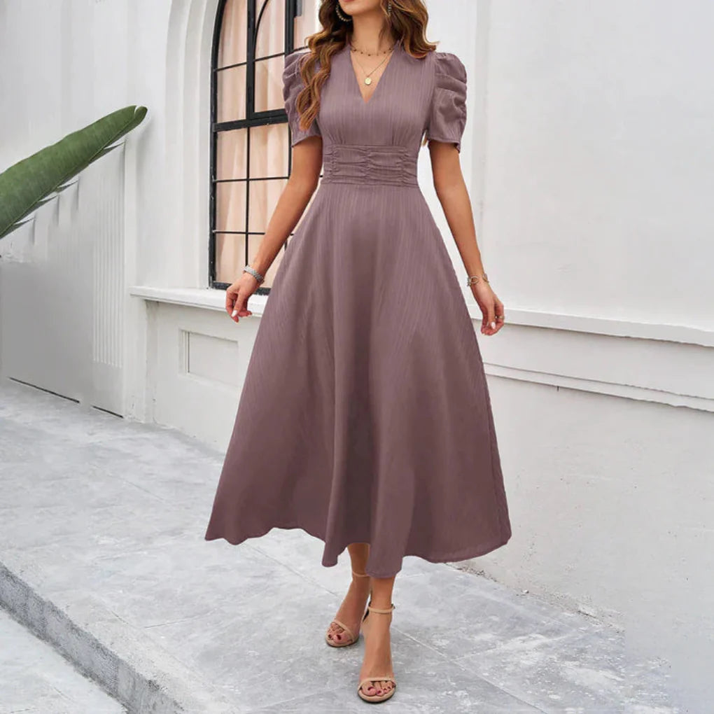 Fit-and-Flare-Midikleid mit gerüschter Taille