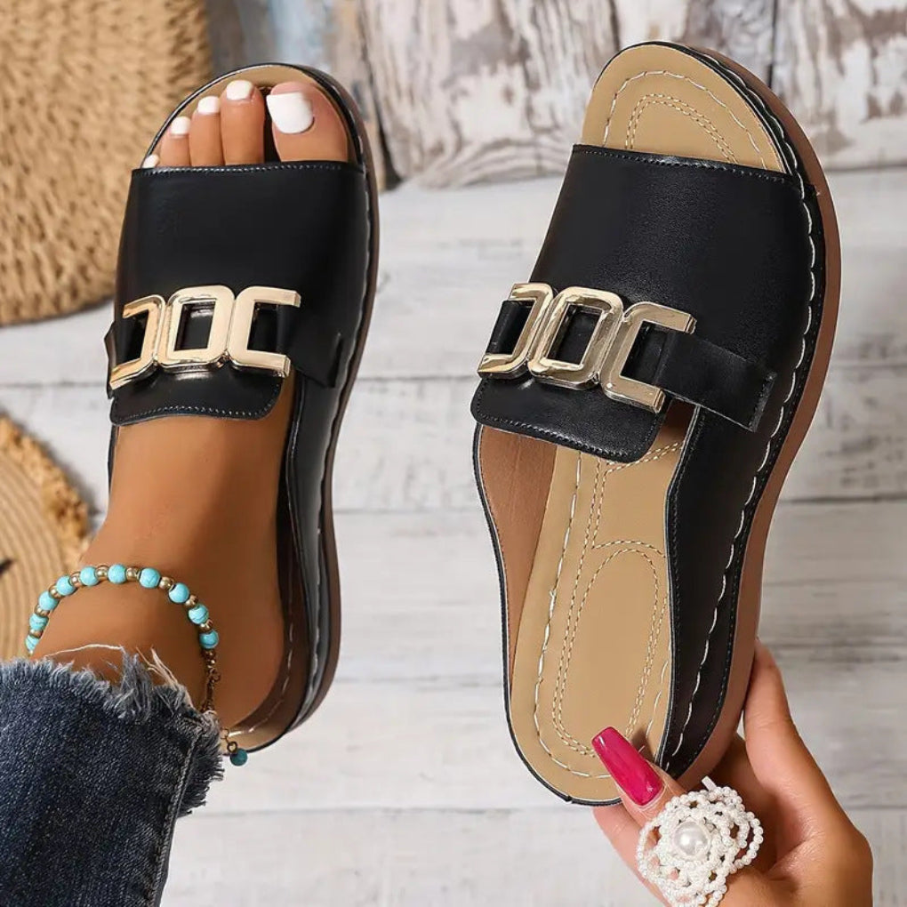 Sandalen mit Keilabsatz und offener Zehenpartie und gepolsterter Innensohle