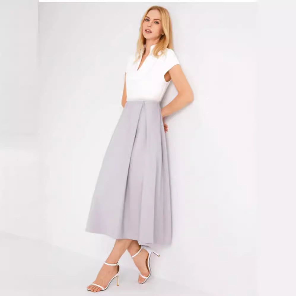 Weißes Colorblock-Sommerkleid mit V-Ausschnitt und ausgestelltem Schnitt