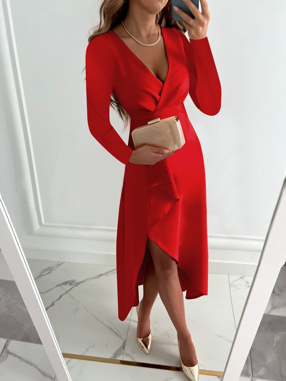 Elegantes Sommerkleid mit femininer Taille und fließendem Schnitt
