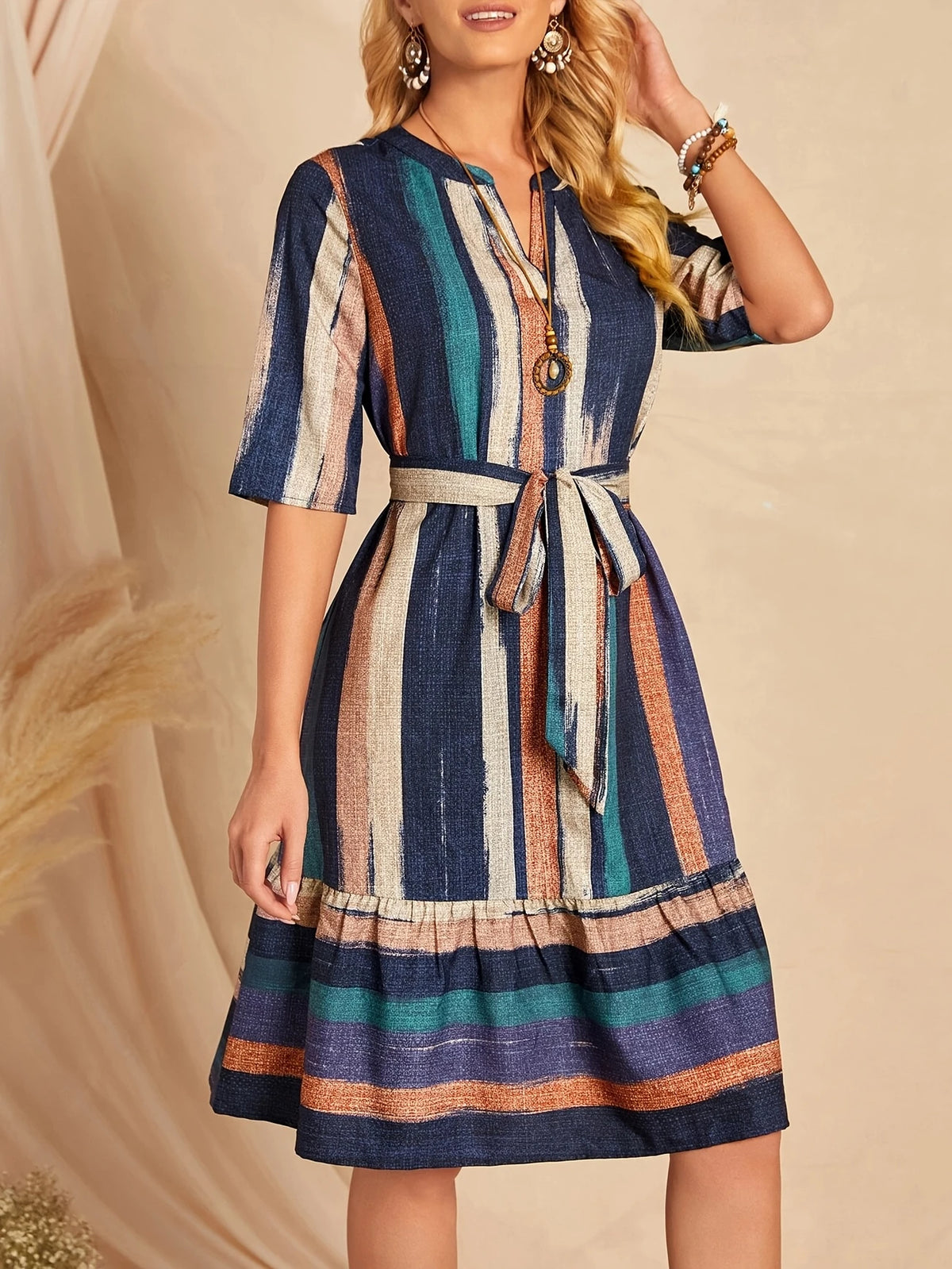 Casual Striped V-Neck Dress für Damen – Taillengürtel & Rüschen-Saum, Halbärmel, Polyester