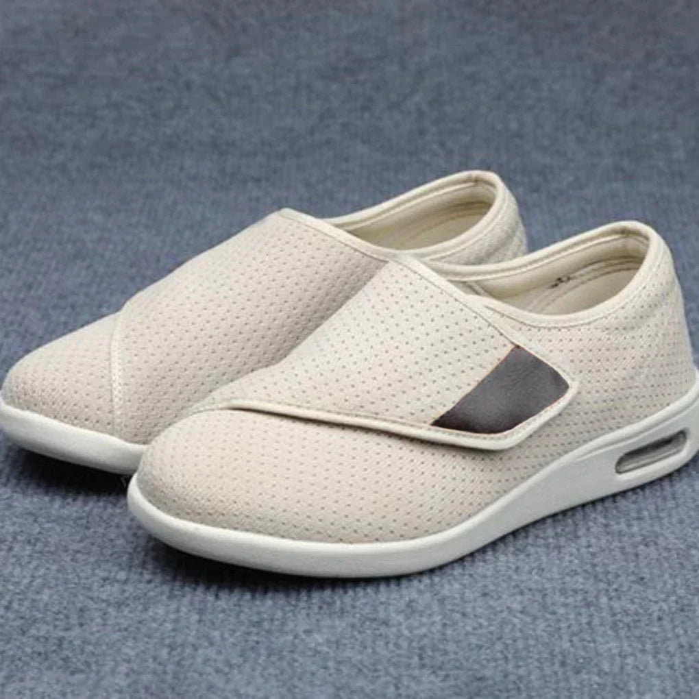 Bequeme, breite Diabetikerschuhe für Herren