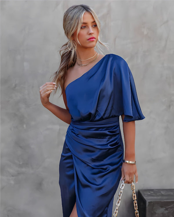 Satin-Midikleid mit One-Shoulder-Design und eleganten Rüschen