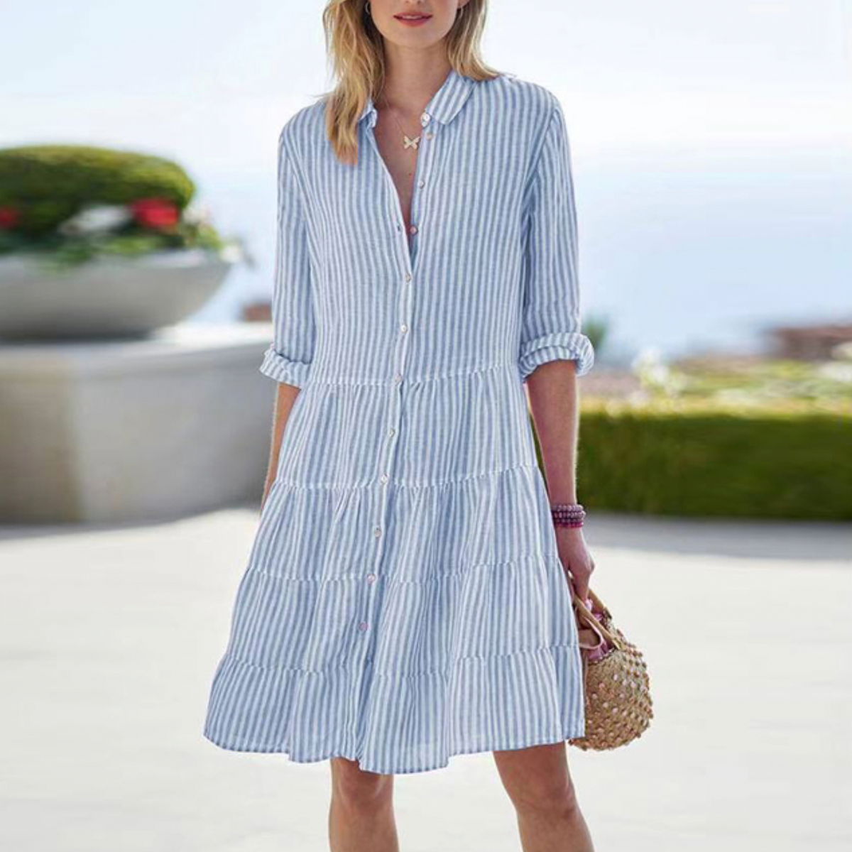 Elegantes Midikleid mit V-Ausschnitt und Taillenbindung