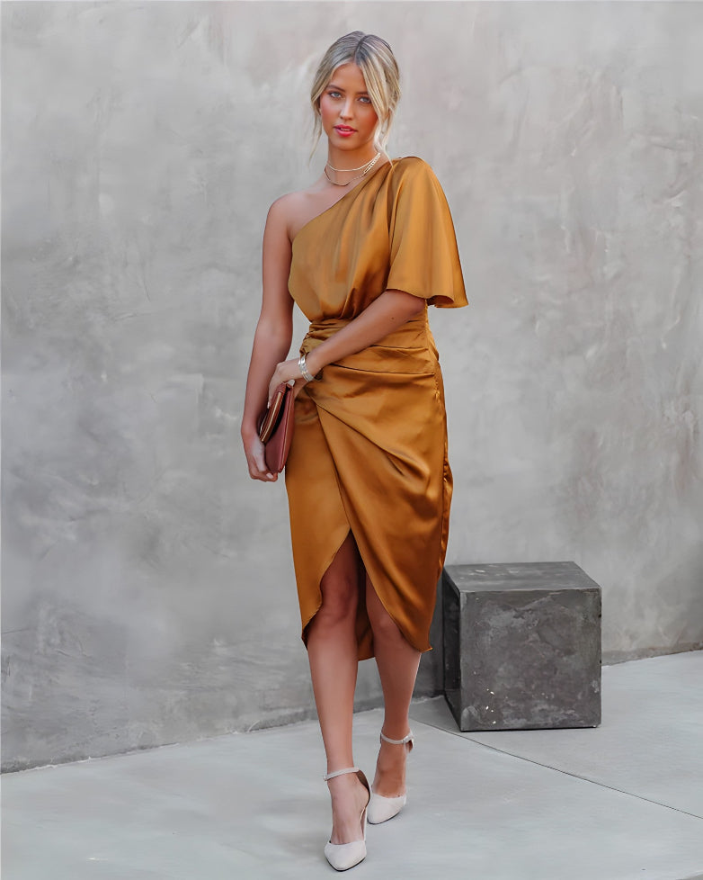 Asymmetrisches Off-Shoulder-Kleid